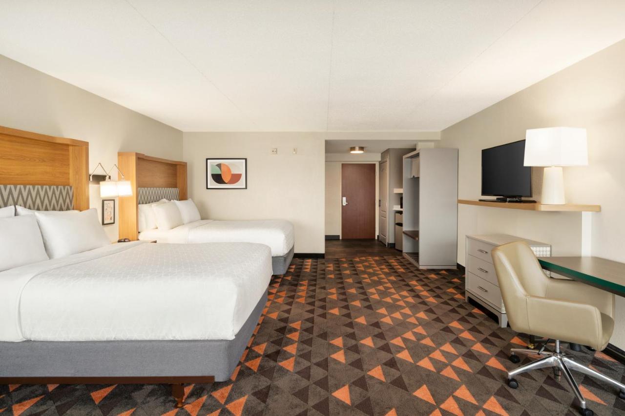 Holiday Inn Florence By Ihg Екстериор снимка