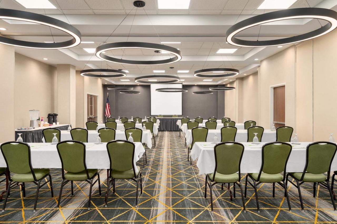Holiday Inn Florence By Ihg Екстериор снимка