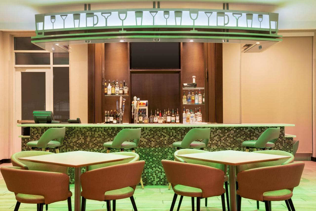 Holiday Inn Florence By Ihg Екстериор снимка